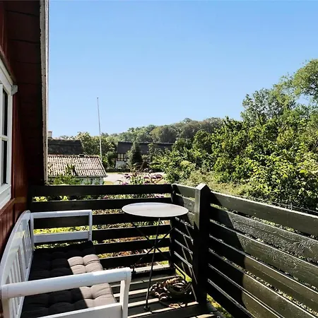 5548-gudhjem-melsted-langgade-3 بيت للعطل
